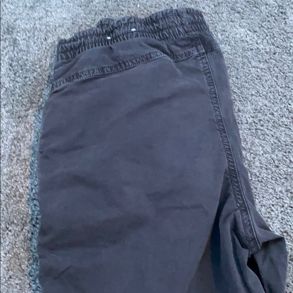 Extreme Flex American Eagle shorts !🖤 - Picture 5 of 5